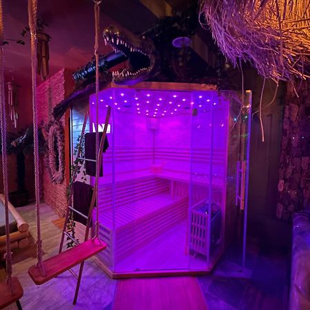 Jungle Spa Bed & Breakfast Dunkirk Екстериор снимка